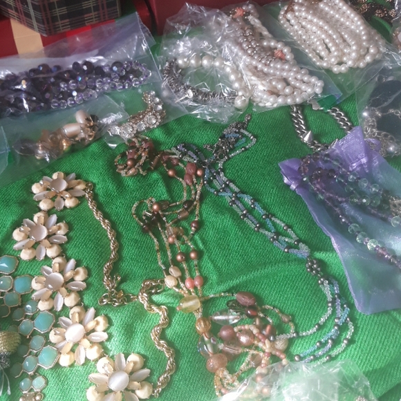 Original, namebrandjewelry, shoes, clothes,purses. - Picture 1 of 7